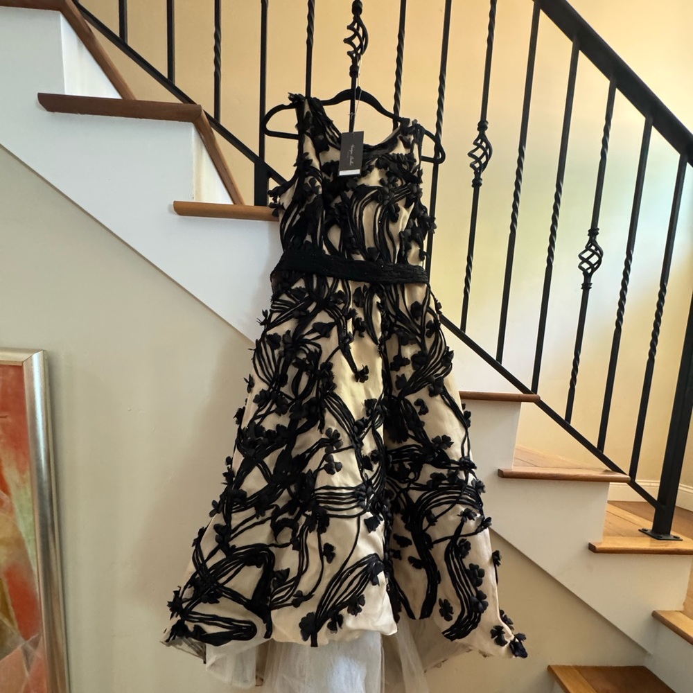 ML Monique Lhuillier Floral Full Length Dress Size 8